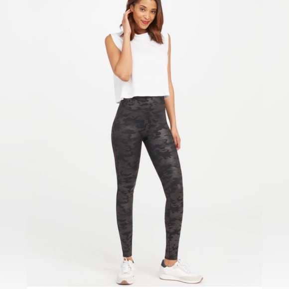 SOLD 🩷Spanx | Faux Leather Leggings in Matte Black Camo - Picture 1 of 5